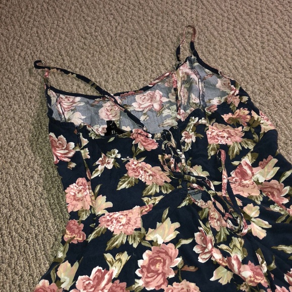 Spring dress - Picture 5 of 6